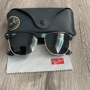 Ray-Ban Sunglasses with Case and Cleaning Cloth